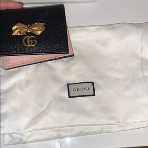 Gucci wallet in excellent condition. Authentic.
